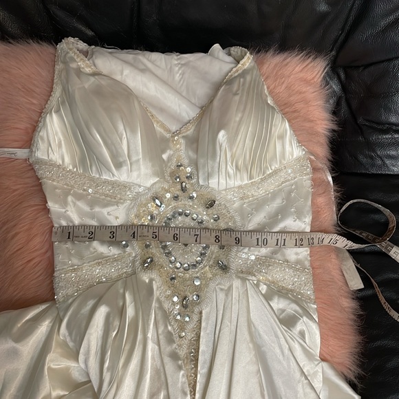 Satin beaded with lace insert gown/ wedding dress - Picture 8 of 13